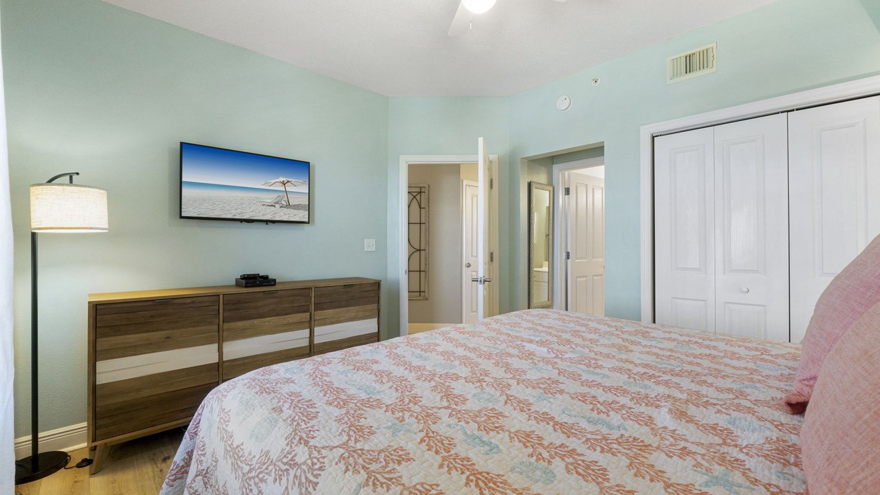 Photo of Bedroom in Miramar Beach