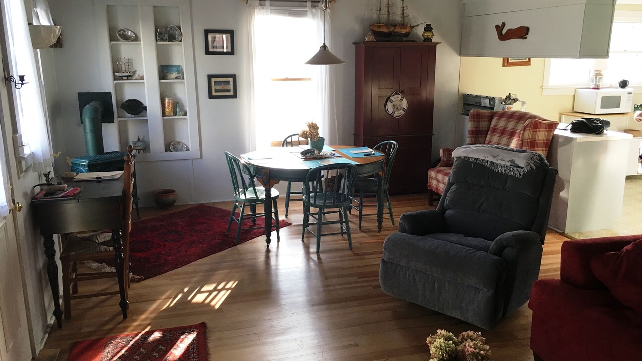 Photo of Livingroom in North Falmouth