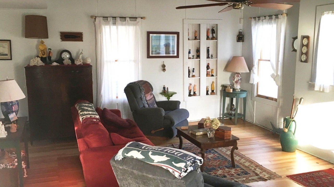 Photo of Livingroom in North Falmouth
