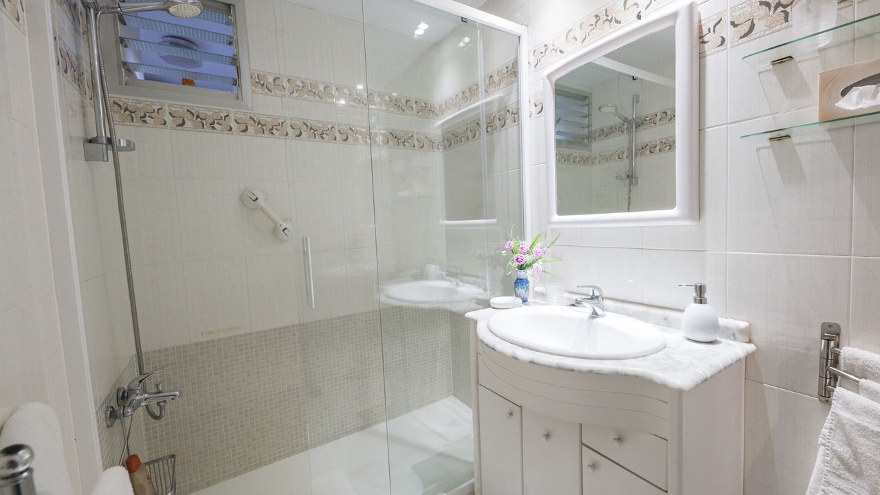 Photo of Bathroom in Barri Vell - Santa Creu