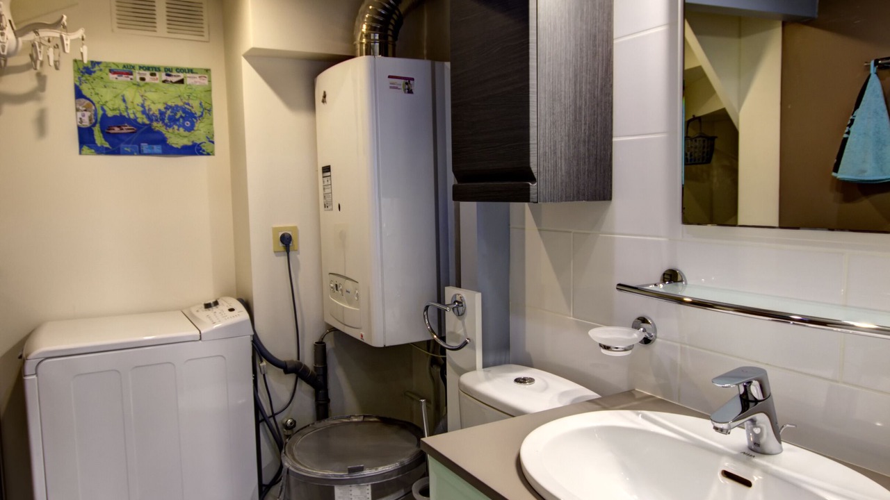Photo of Bathroom in Port de St Goustan