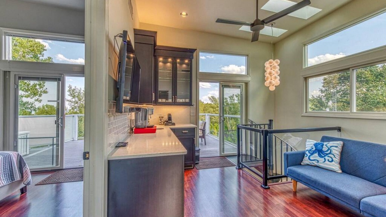Photo of Livingroom in Miller Beach