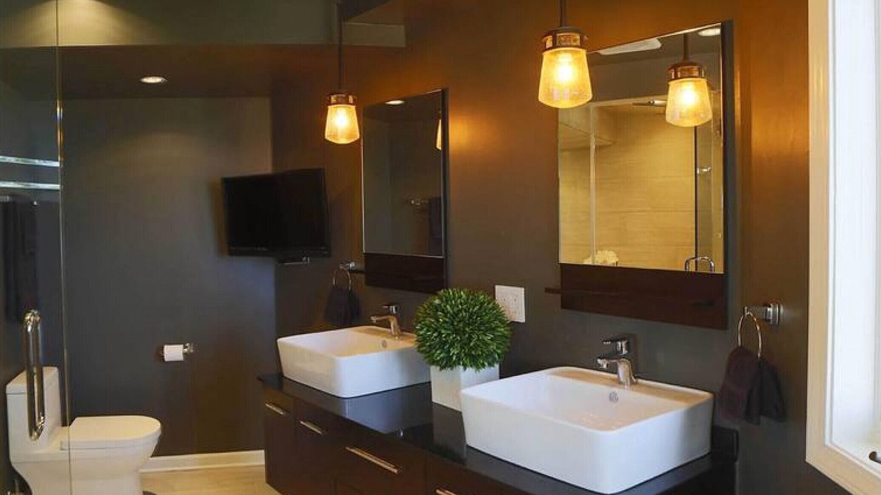Photo of Bathroom in Miller Beach