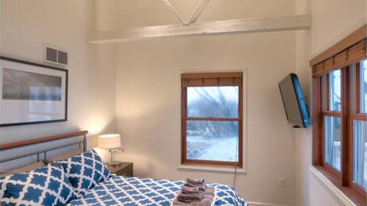 Photo of Bedroom in Miller Beach