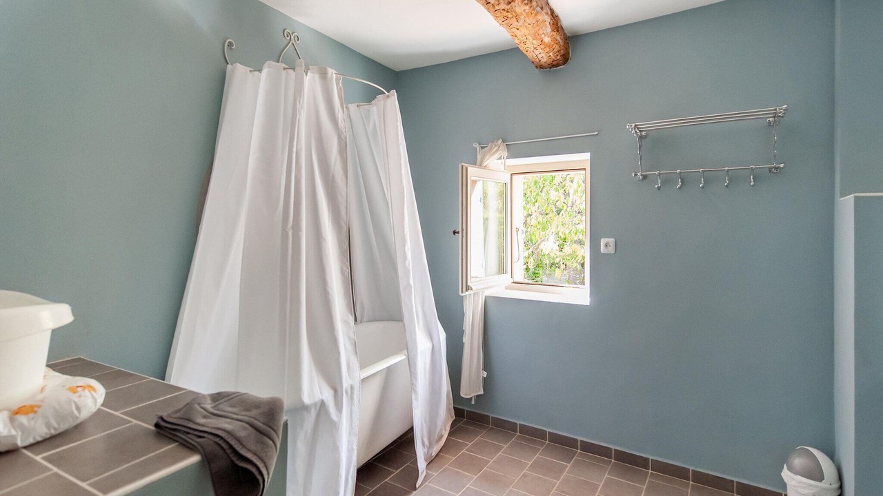 Photo of Bathroom in Saignon