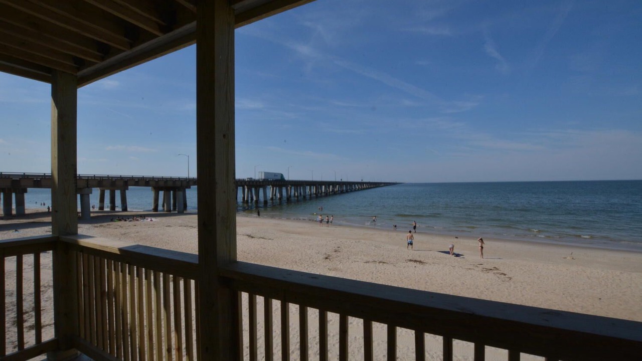 Photo of Patio Balcony in Chic's Beach