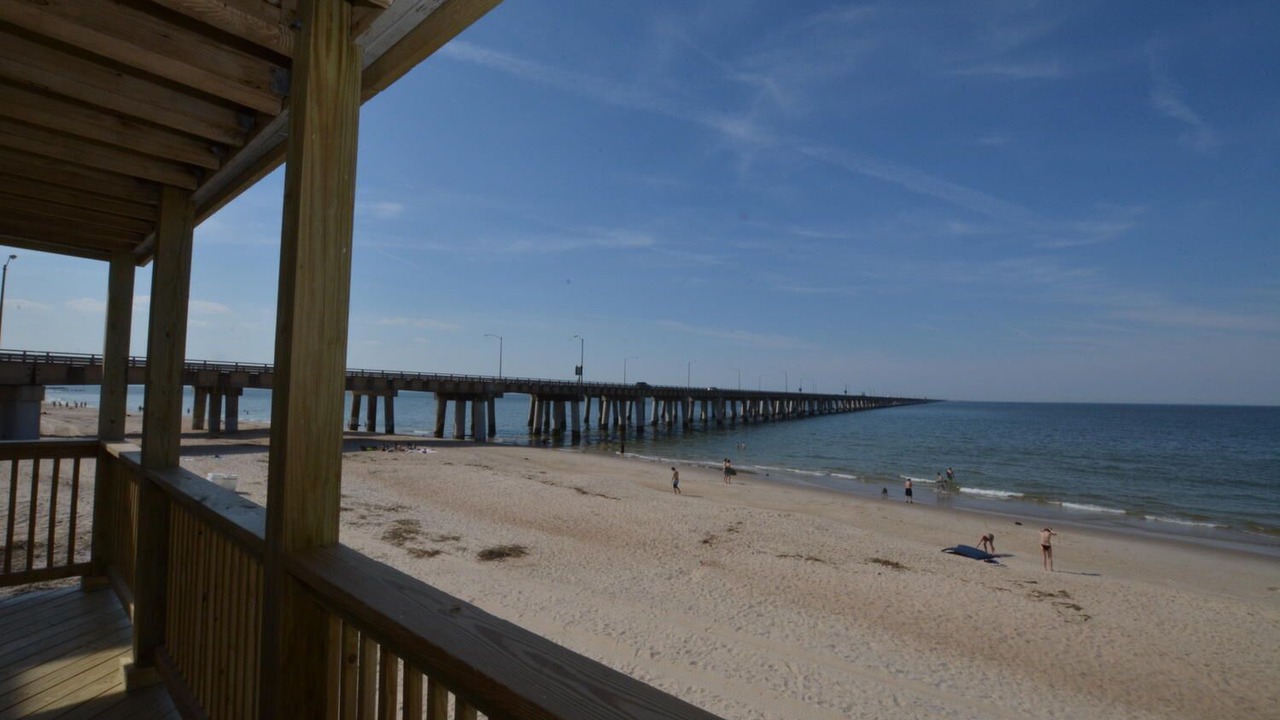 Photo of Patio Balcony in Chic's Beach