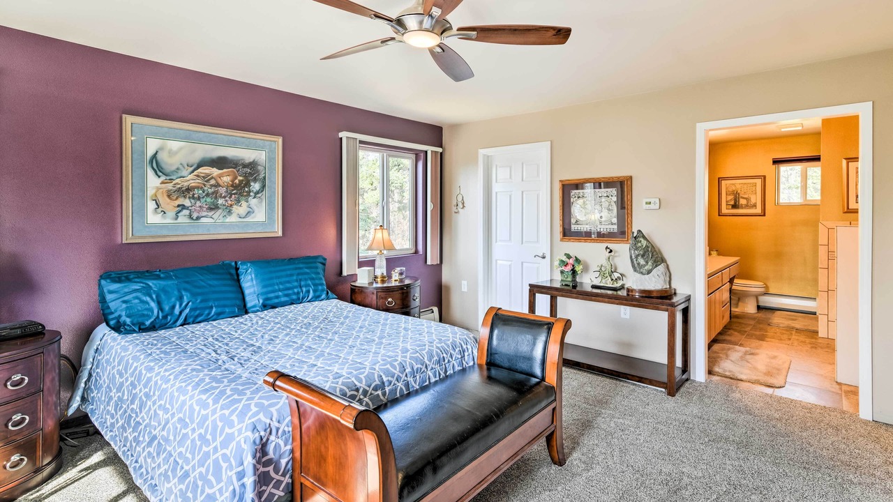 Photo of Bedroom in Mid-Hillside