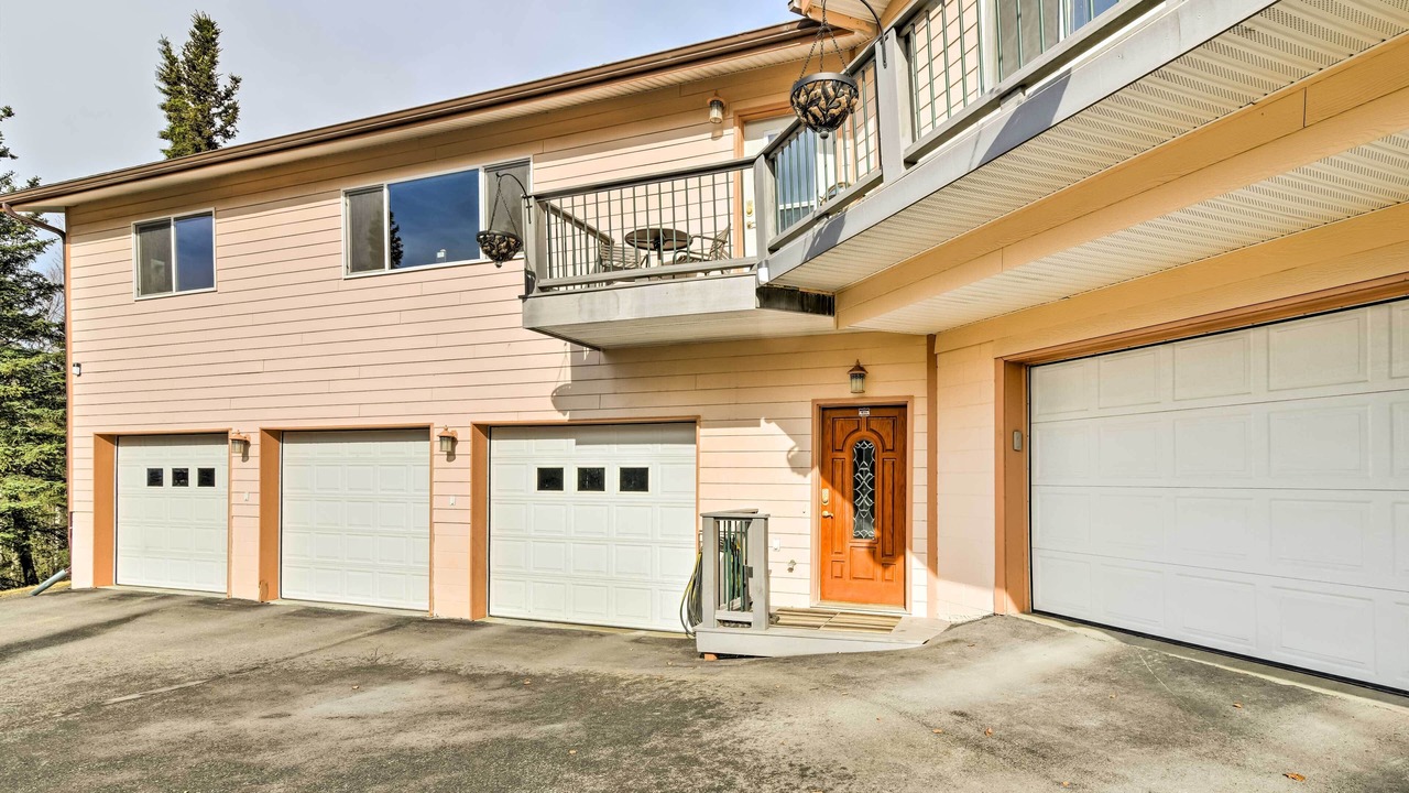 Photo of Outdoor in Mid-Hillside