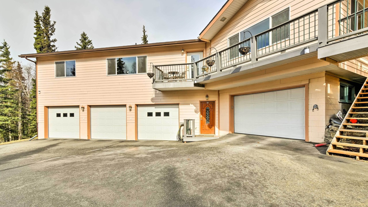 Photo of Outdoor in Mid-Hillside