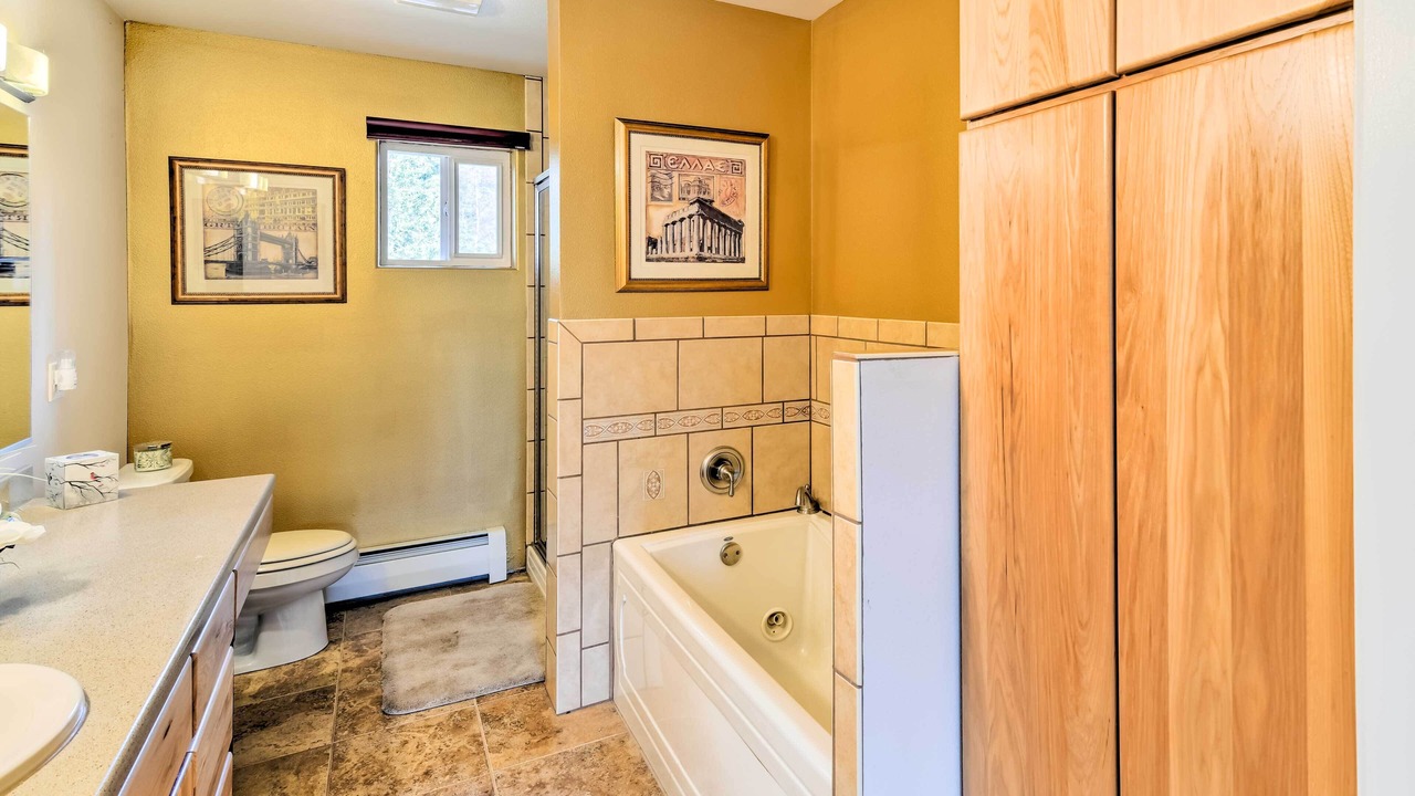 Photo of Bathroom in Mid-Hillside