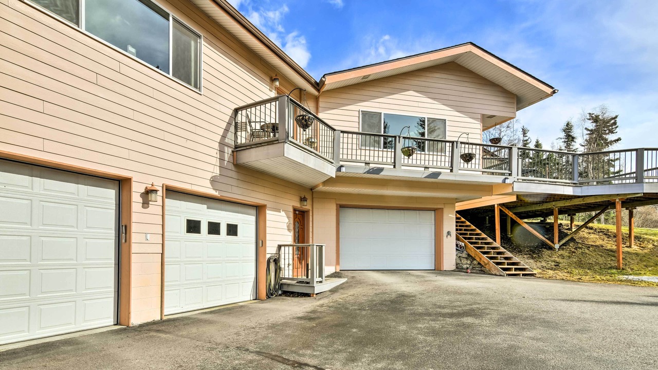 Photo of Outdoor in Mid-Hillside