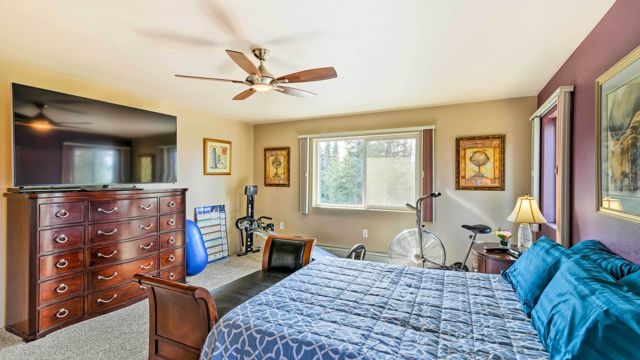 Photo of Bedroom in Mid-Hillside