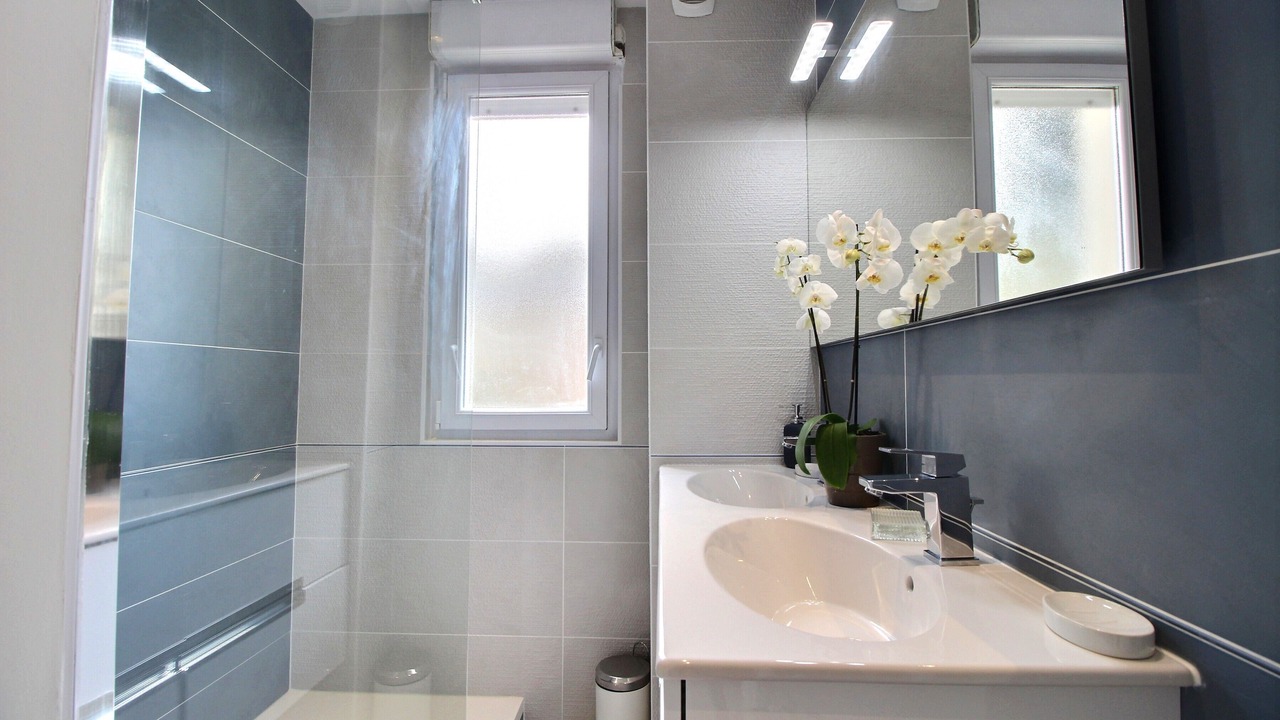 Photo of Bathroom in Sables-d'Or-les-Pins
