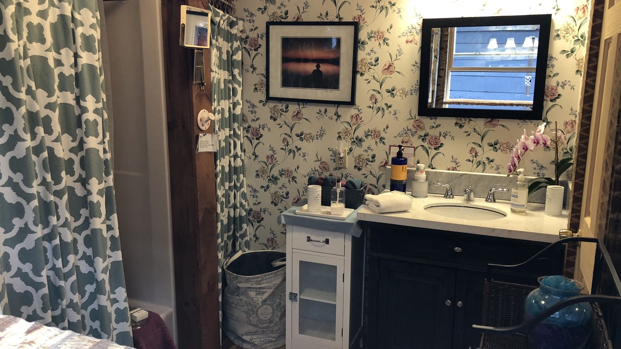 Photo of Bathroom in Hillcrest
