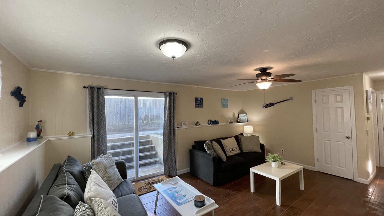 Photo of Livingroom in Dennis Port