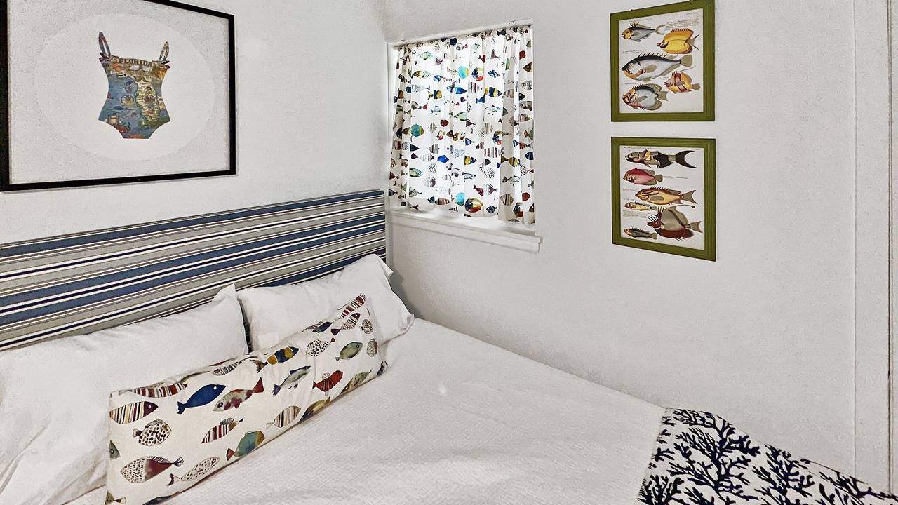 Photo of Bedroom in Crescent Beach