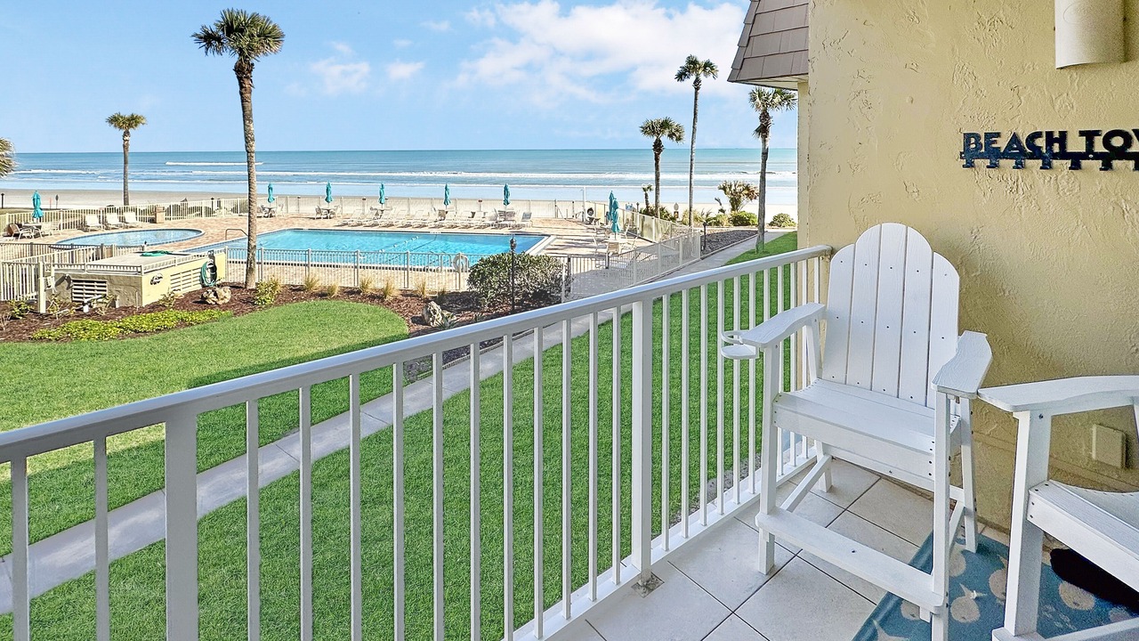 Photo of Patio Balcony in Crescent Beach