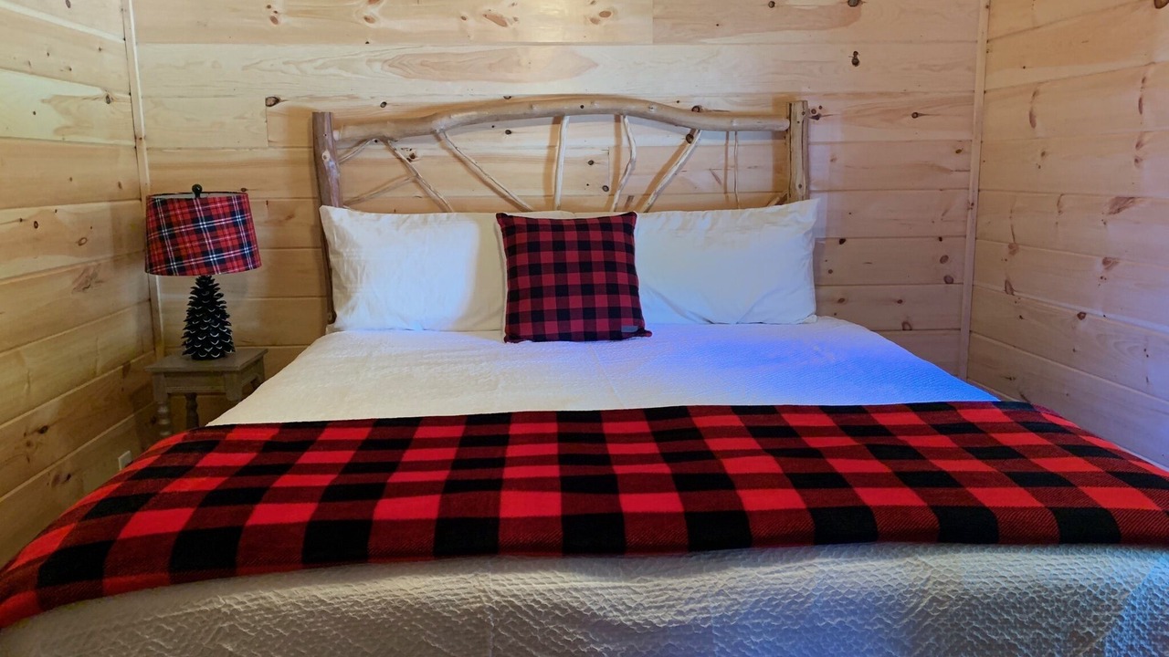 Photo of Bedroom in Inlet