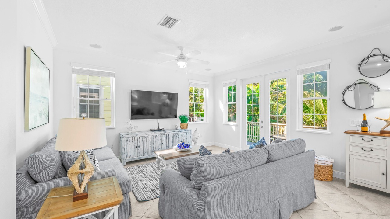 Photo of Livingroom in Holmes Beach