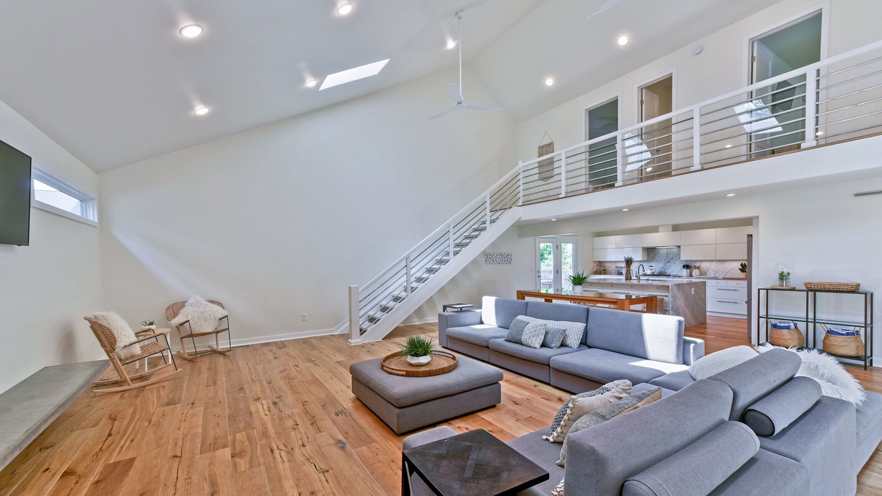 Photo of Livingroom in Northeast Virginia Beach