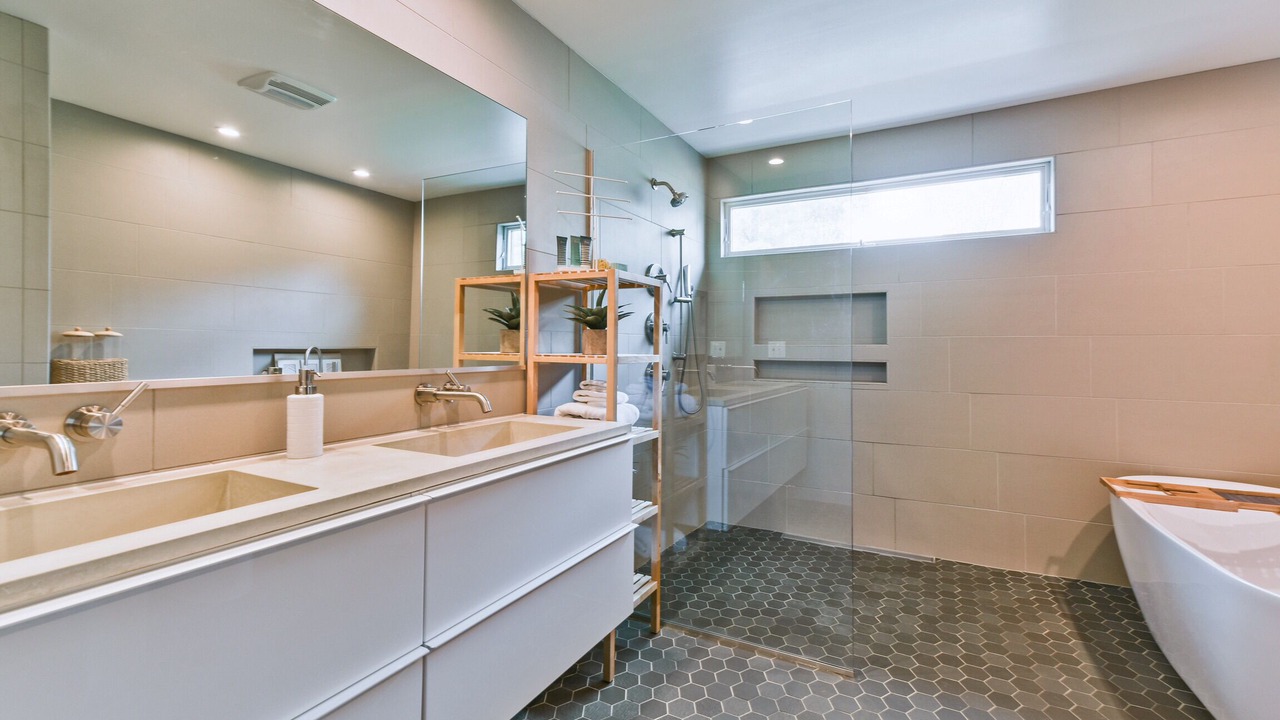 Photo of Bathroom in Northeast Virginia Beach