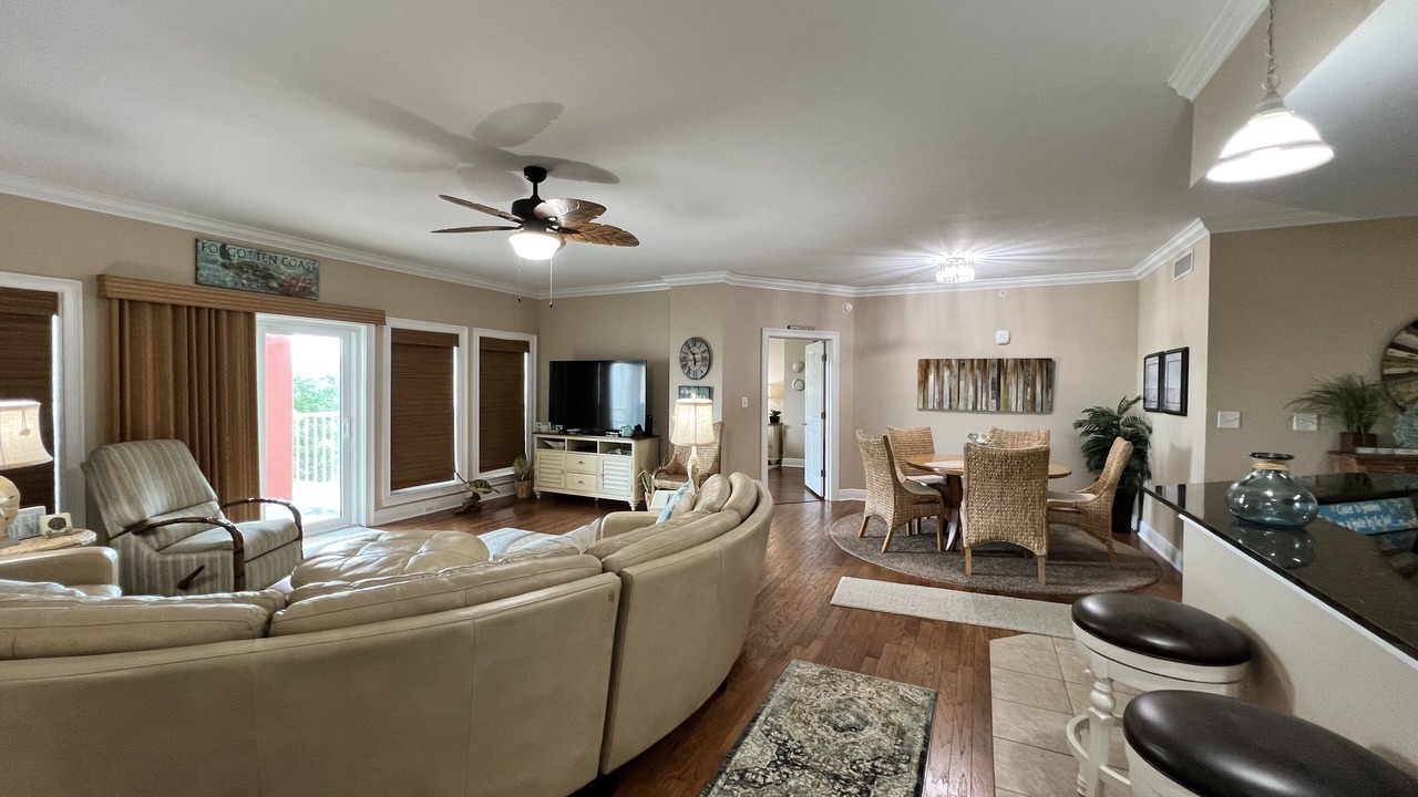Photo of Livingroom in Mexico Beach