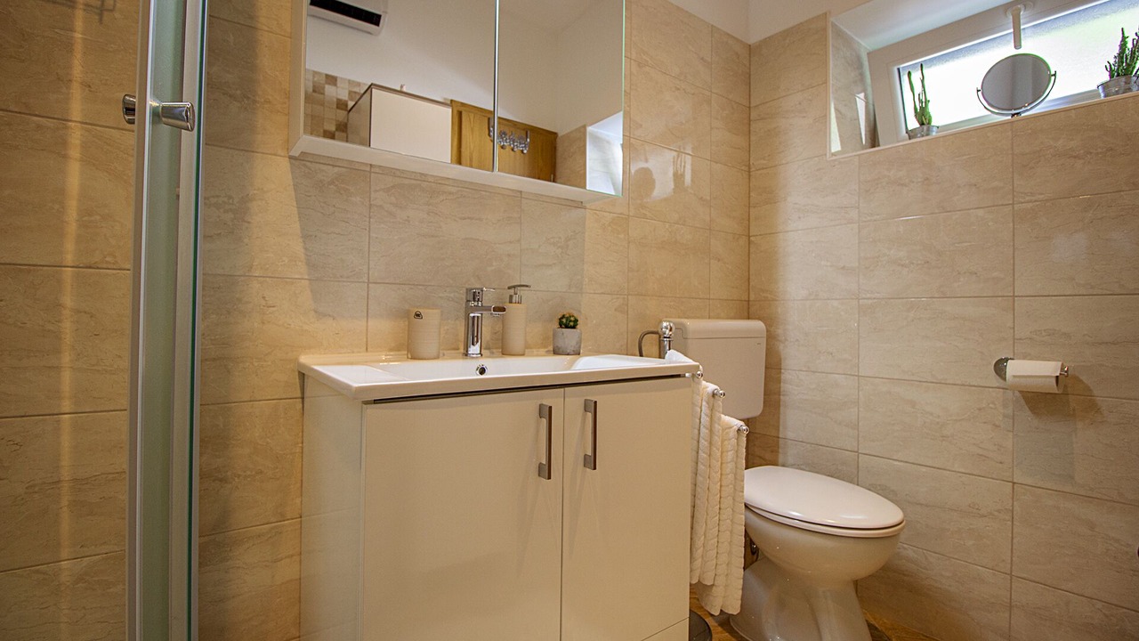 Photo of Bathroom in Zvecanje