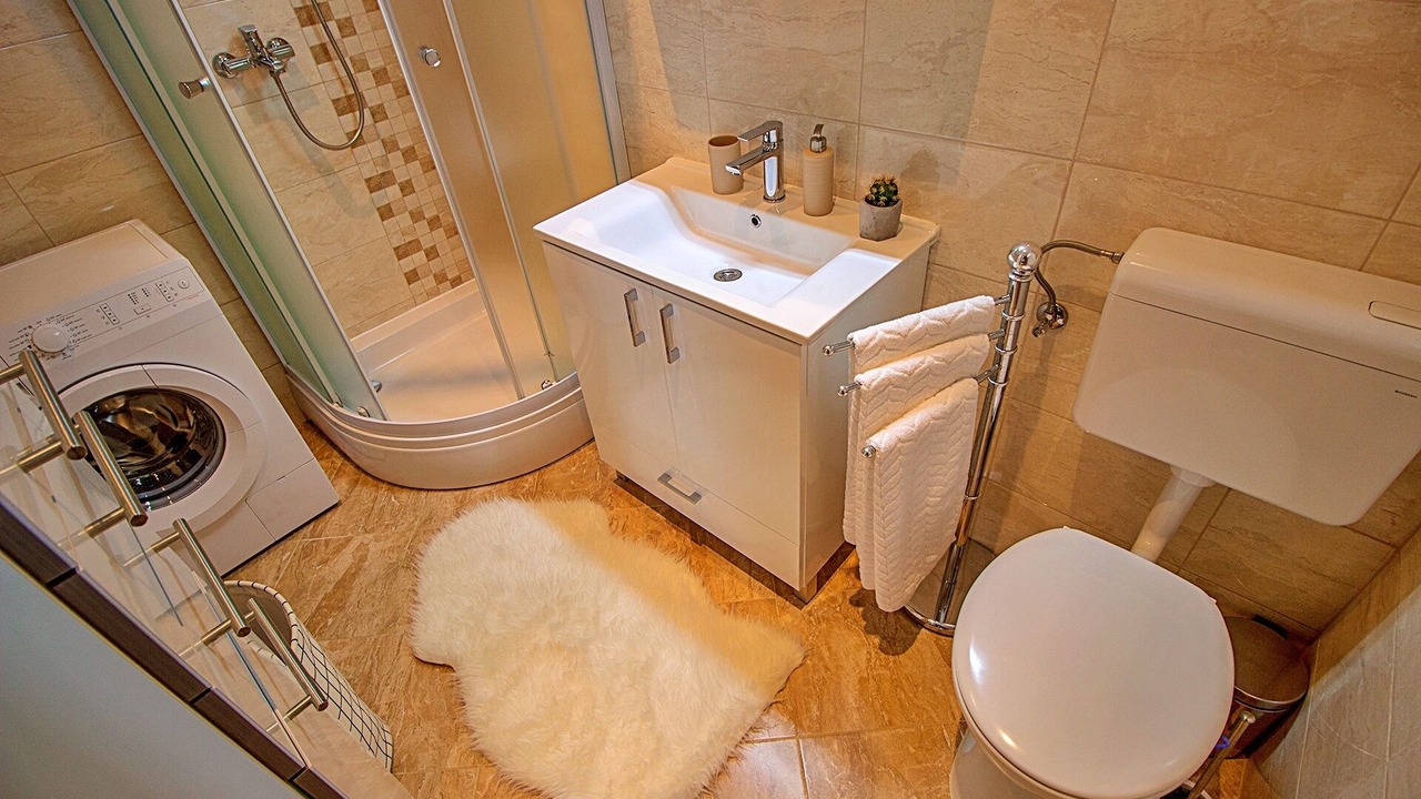 Photo of Bathroom in Zvecanje
