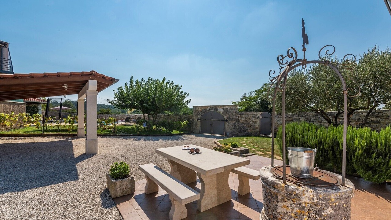 Photo of Outdoor in Mofardini