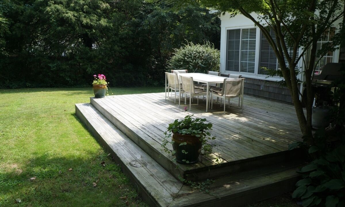 Photo of Outdoor in Village of Southampton