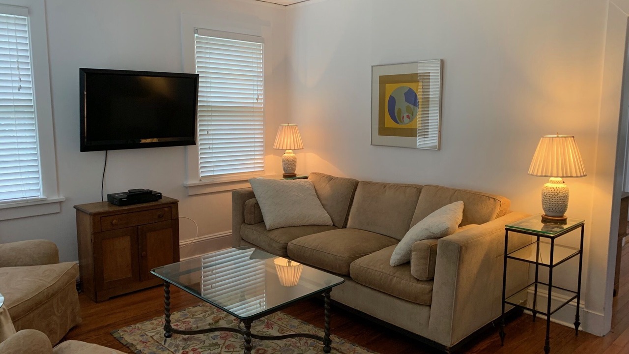 Photo of Livingroom in Village of Southampton