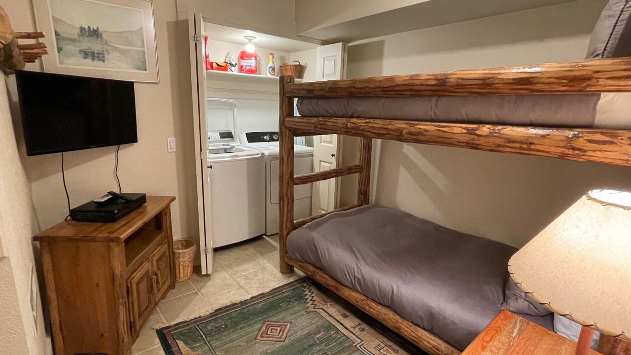 Photo of Bedroom in Saddle Ridge