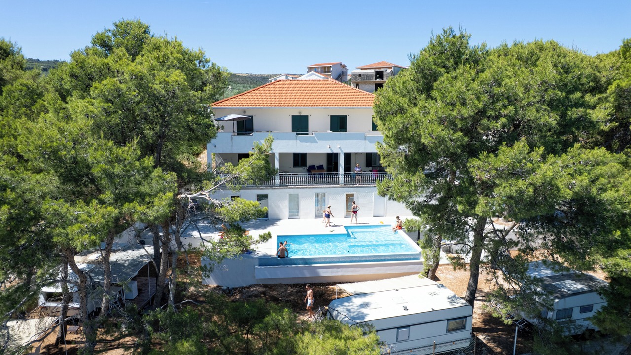Photo of Outdoor in Slatine