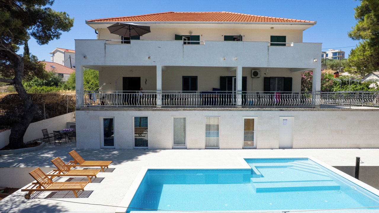 Photo of Outdoor in Slatine