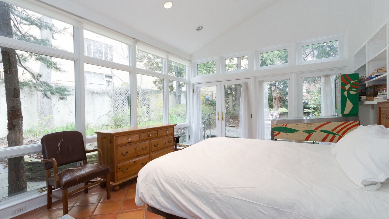 Photo of Bedroom in Dupont Circle