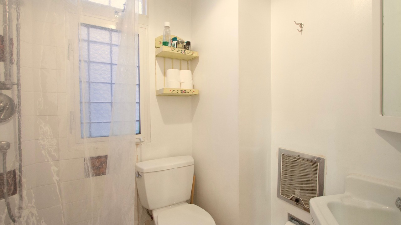 Photo of Bathroom in Dupont Circle