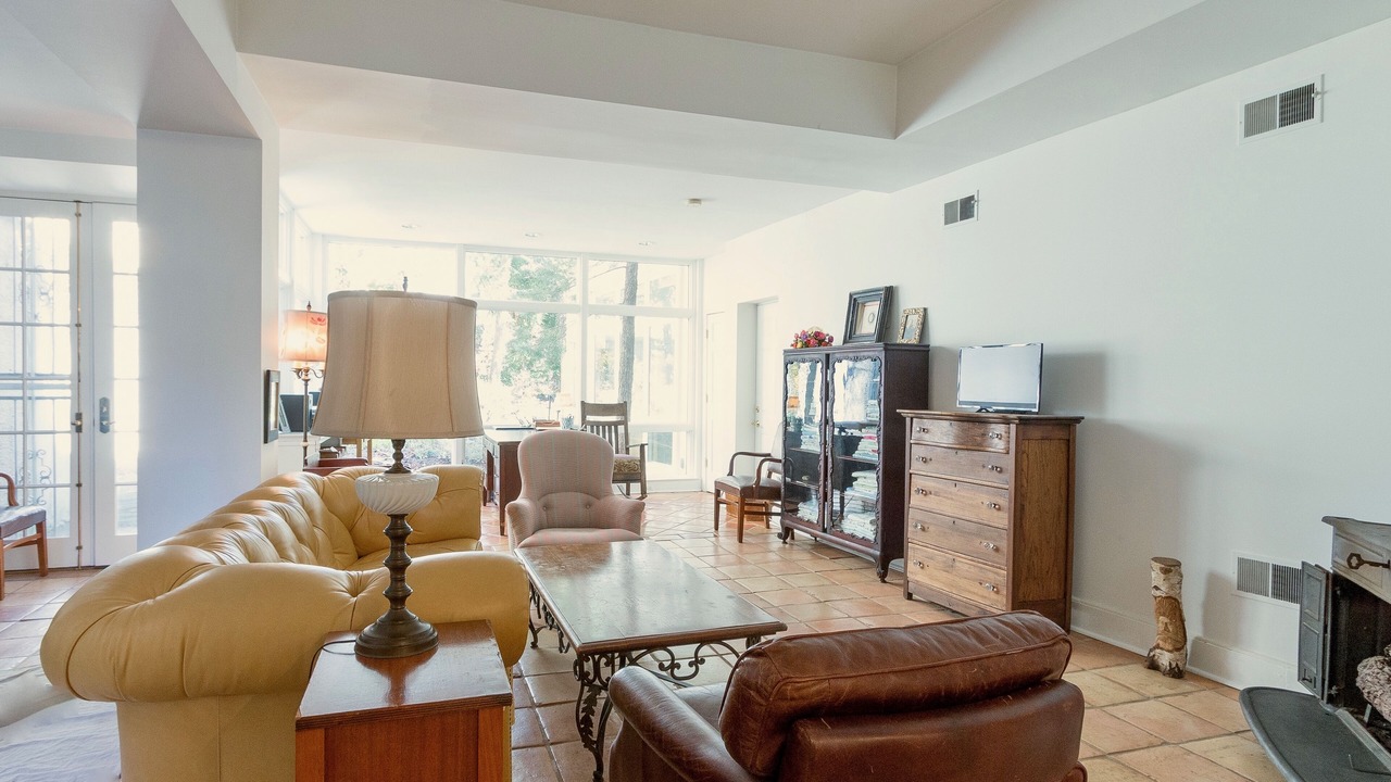 Photo of Livingroom in Dupont Circle