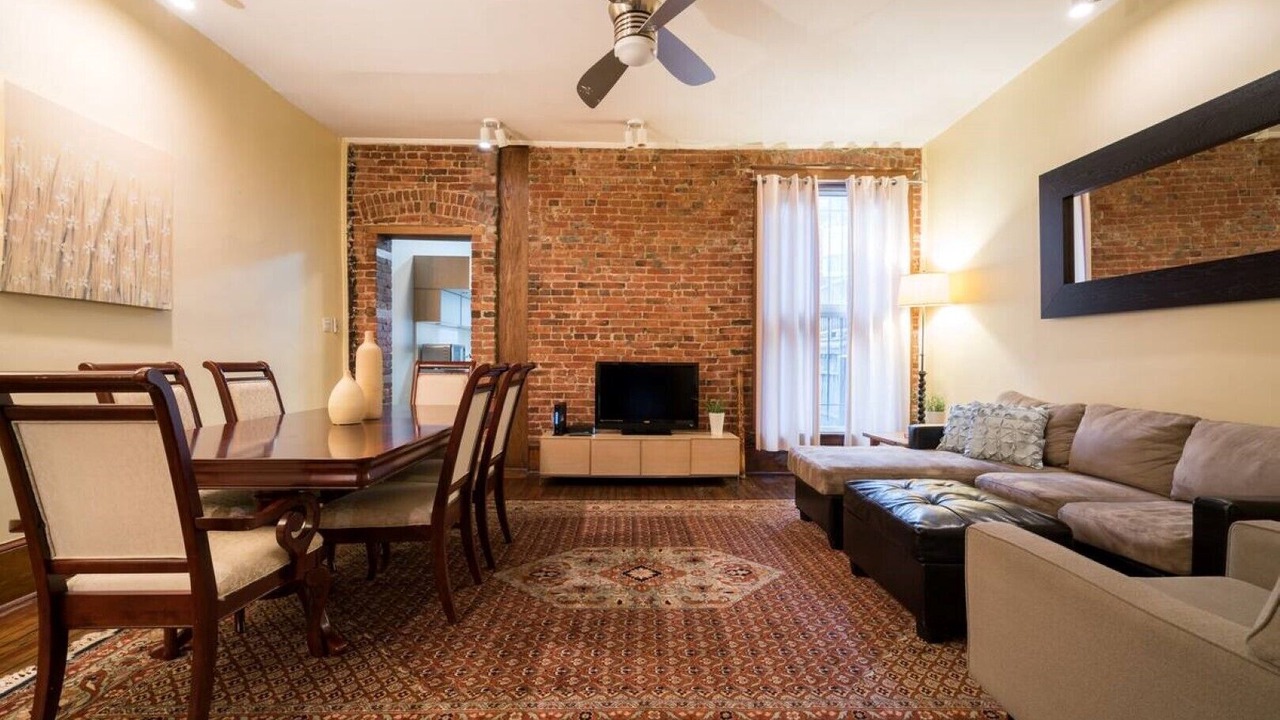 Photo of Livingroom in Logan Circle