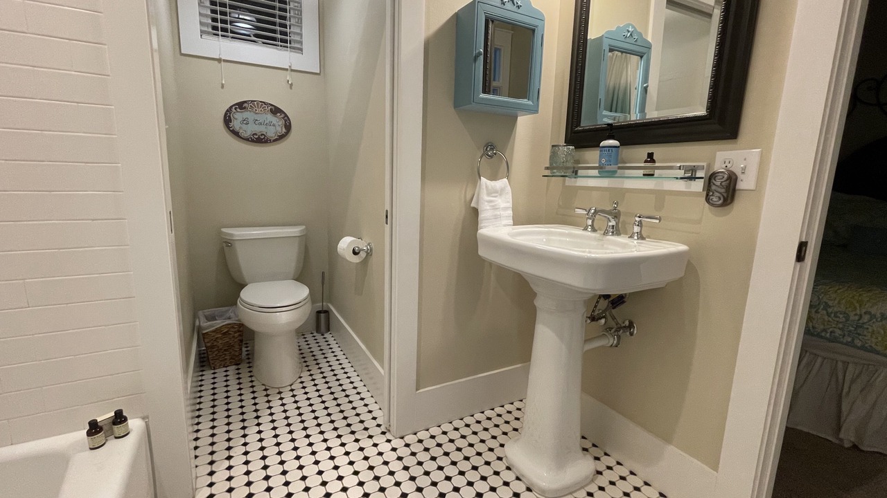 Photo of Bathroom in Cassine Village