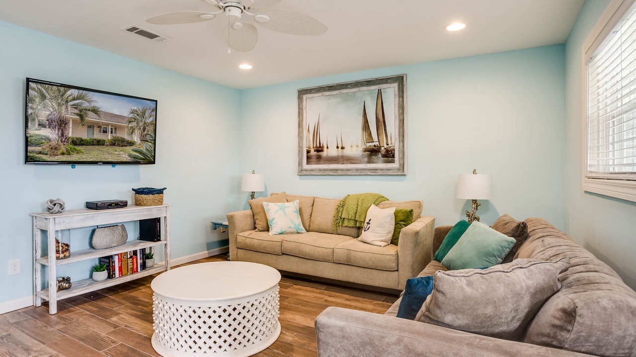 Photo of Bedroom in Laguna Beach Estates