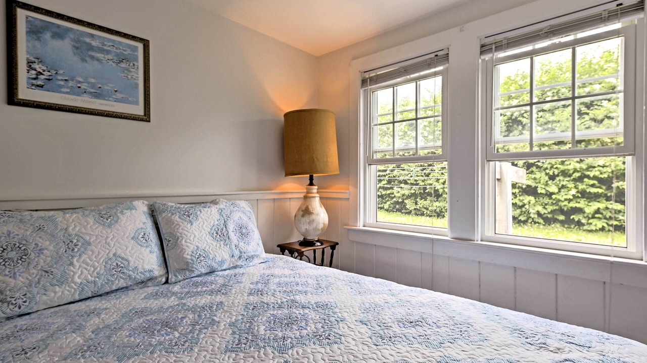 Photo of Bedroom in West Hyannisport