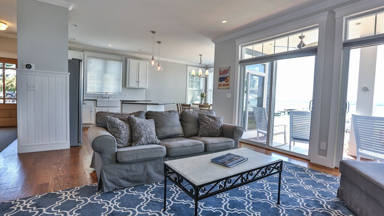Photo of Livingroom in Town of Varick