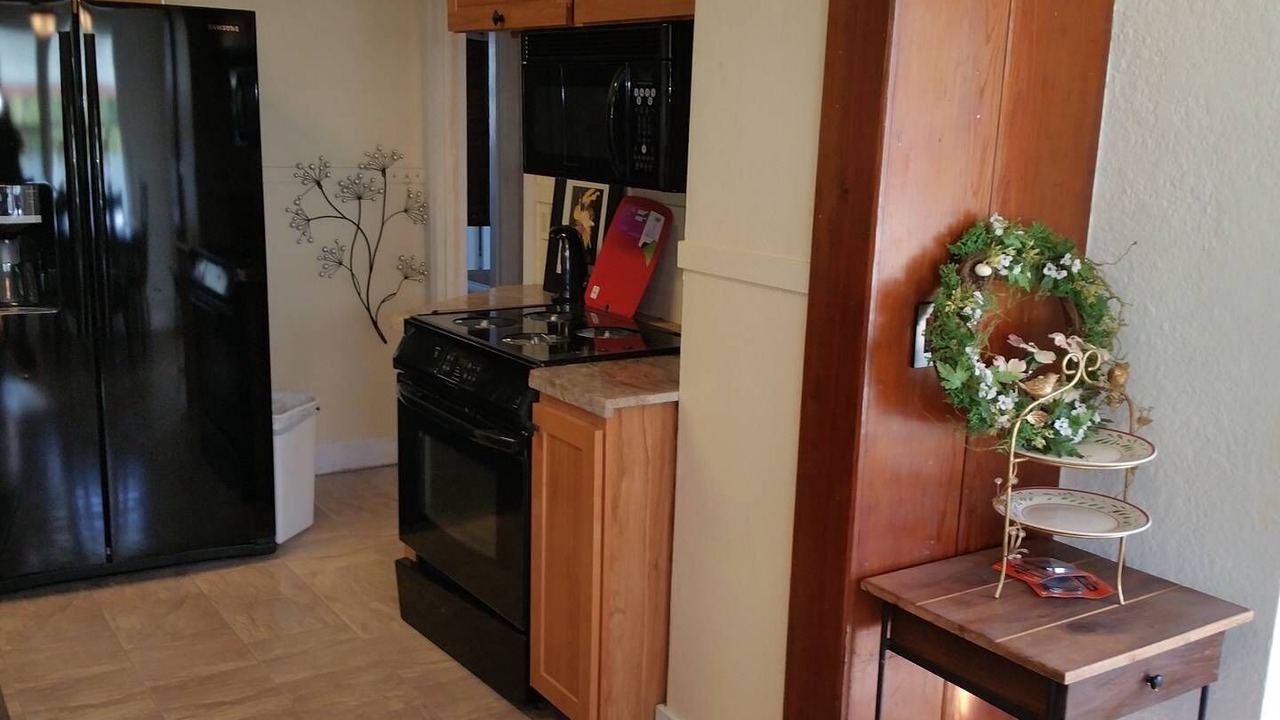 Photo of Kitchen in Downtown Klamath Falls