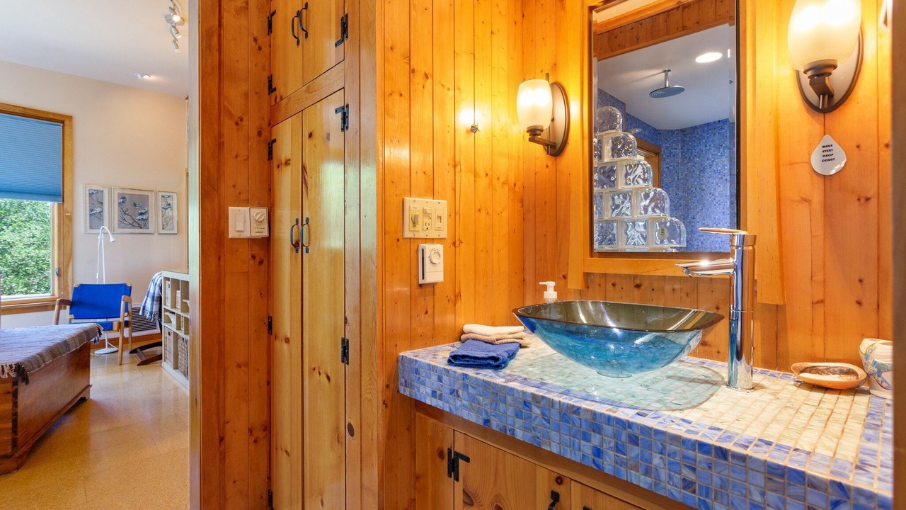 Photo of Bathroom in Northeast Virginia Beach