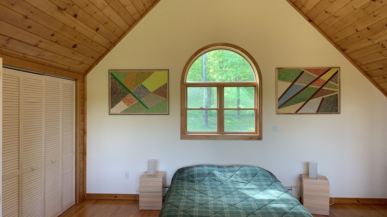 Photo of Bedroom in Roscoe