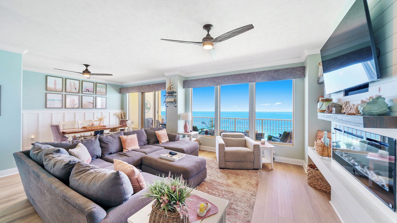 Photo of Livingroom in Thomas Drive