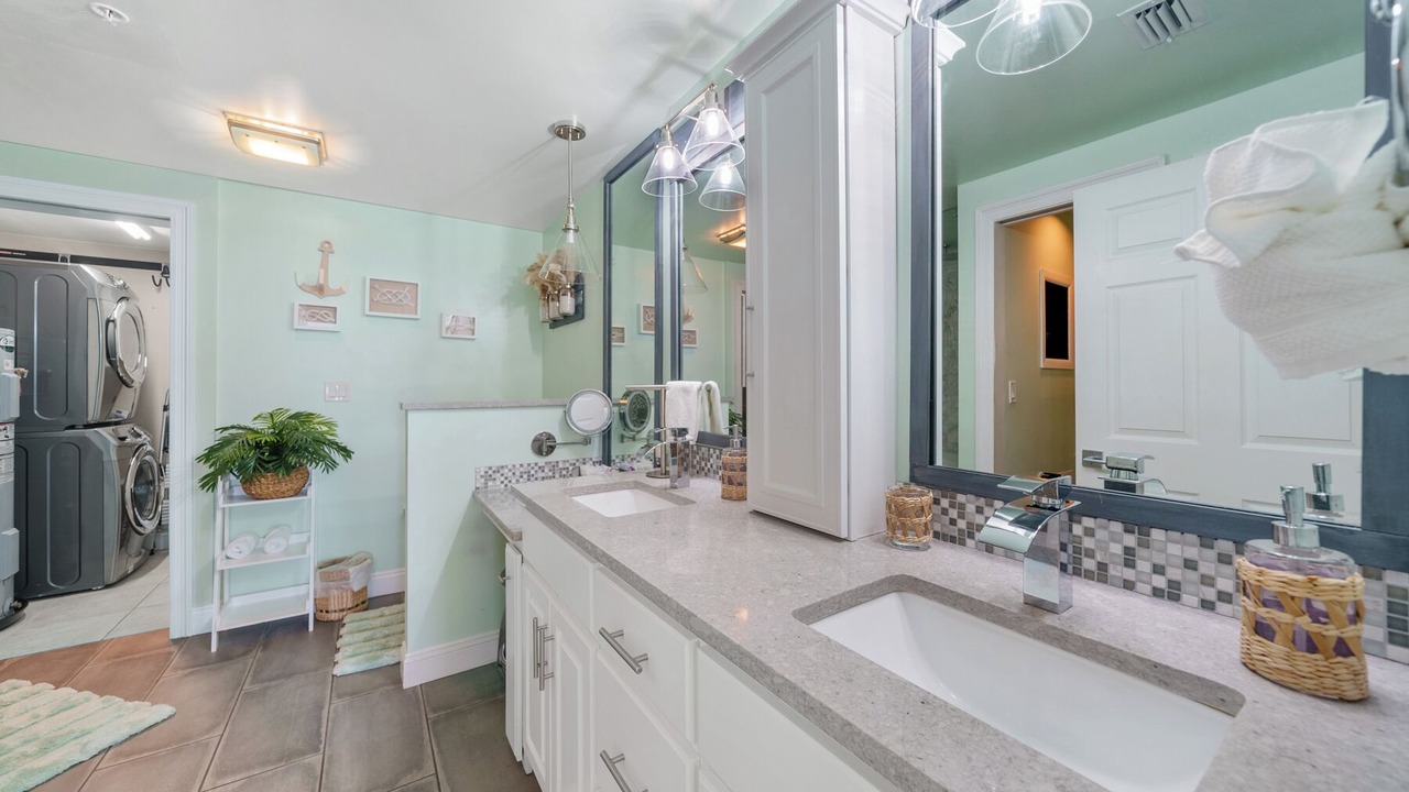 Photo of Bathroom in Thomas Drive