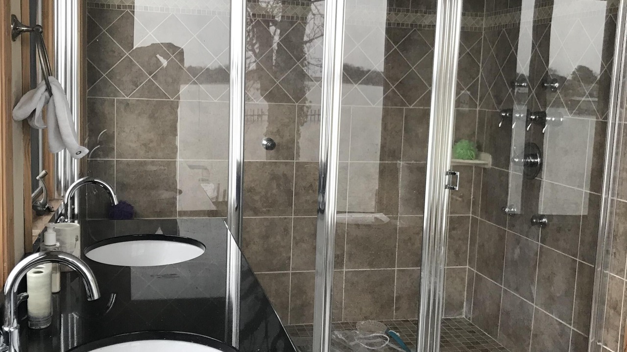 Photo of Bathroom in Colonial Beach