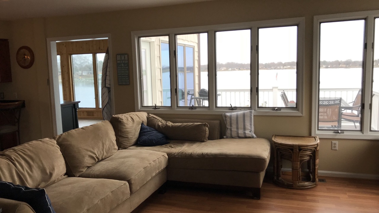 Photo of Livingroom in Colonial Beach